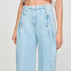 Jeans Larghi Con Sfondo Piega